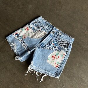 562 Levi’s patchwork